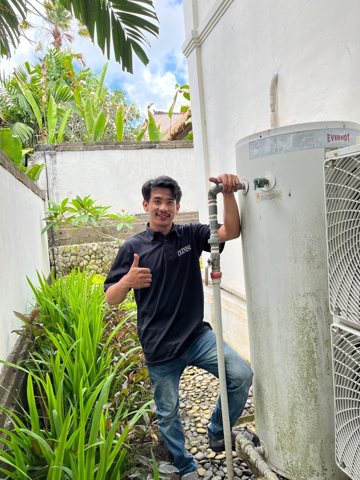 Instalasi Pipa Air Panas